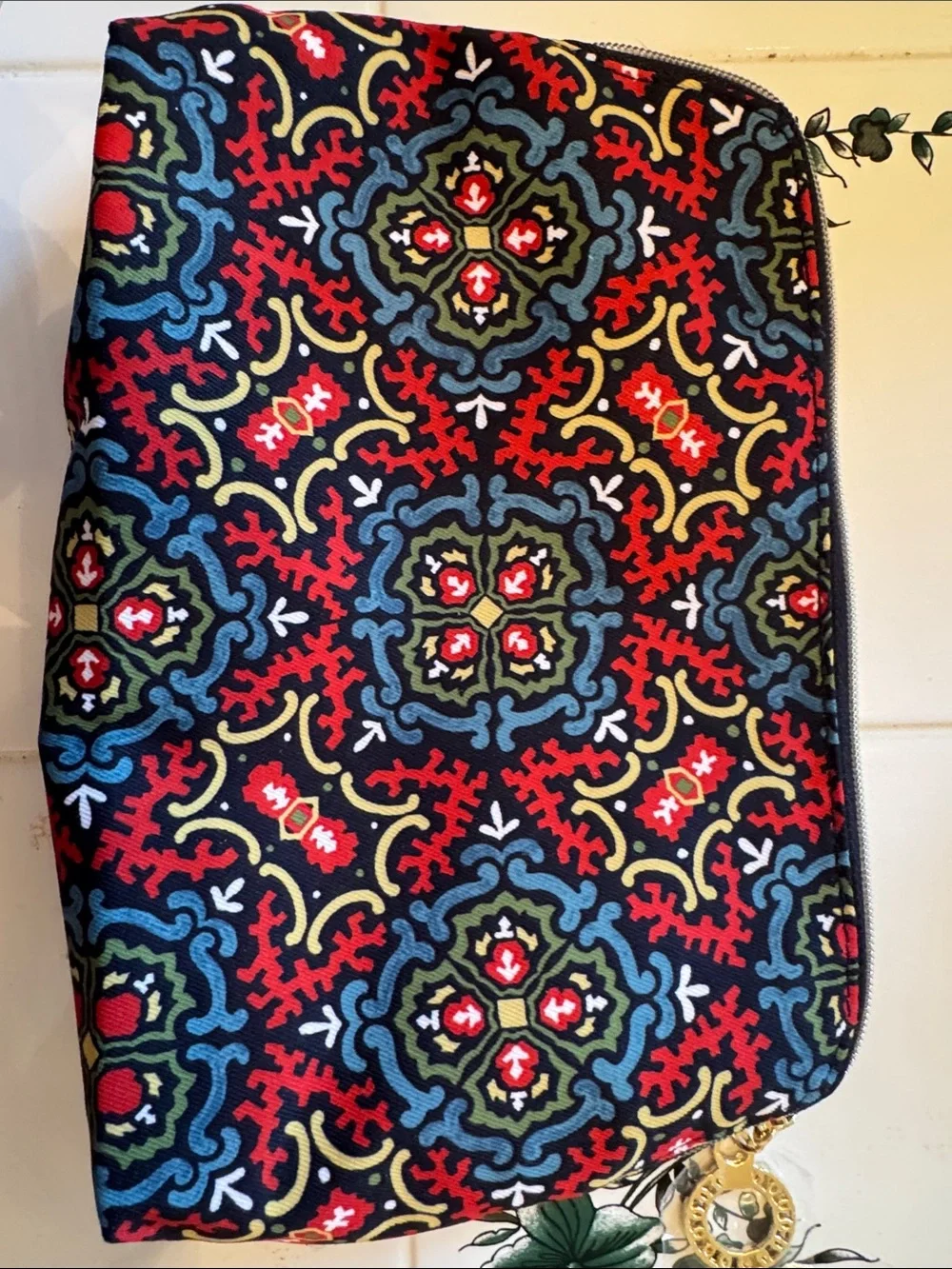 N/A compact women’s